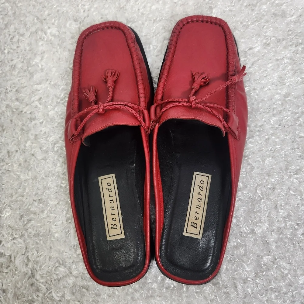 Bernardo Red Moccasin-Style Slip-On Loafers Size 9N Unixes